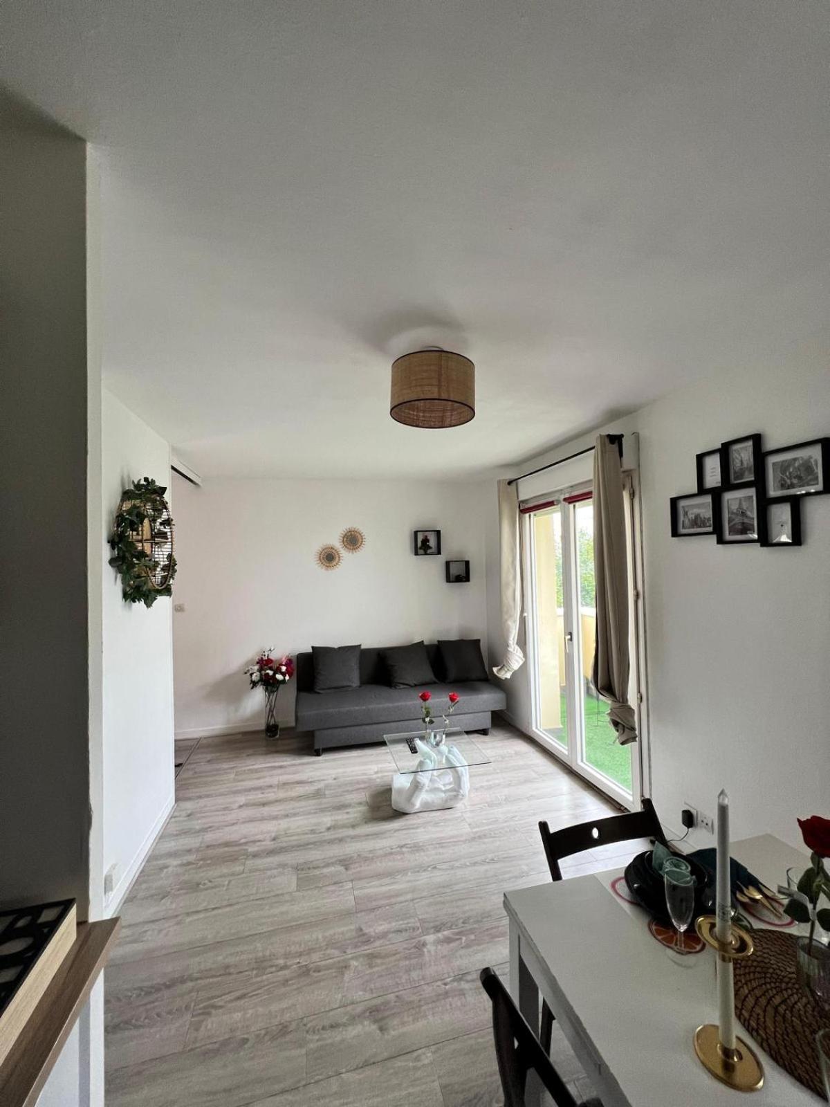 Ferienwohnung Evry Evasion Charme Calme Courcouronnes Exterior foto